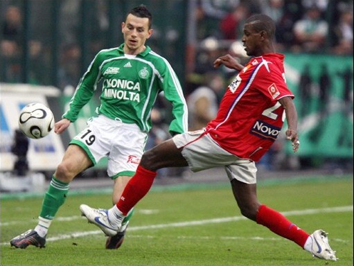 乐动体育-关于圣埃蒂安队新援表现抢眼，助球队完胜图卢兹队的信息