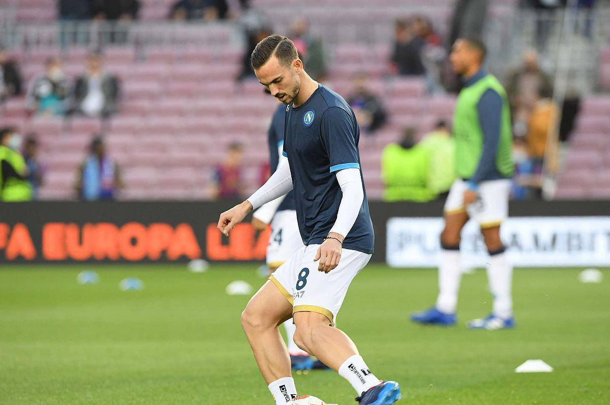 那不勒斯主场大胜帕尔马,强势崛起 那不勒斯主场大胜帕尔马,强势崛起